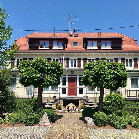 Ferienresidenz Seegarten - Mit Privatem Seezugang Und Hauseigenem Schwimmbad Apartmán *