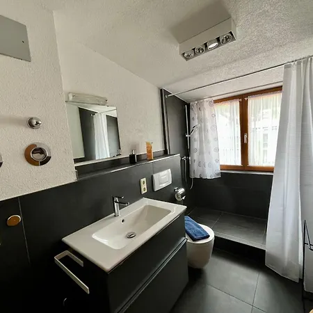 Ferienresidenz Seegarten - Mit Privatem Seezugang Und Hauseigenem Schwimmbad Bodman-Ludwigshafen